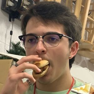Meet your Posher, Evan